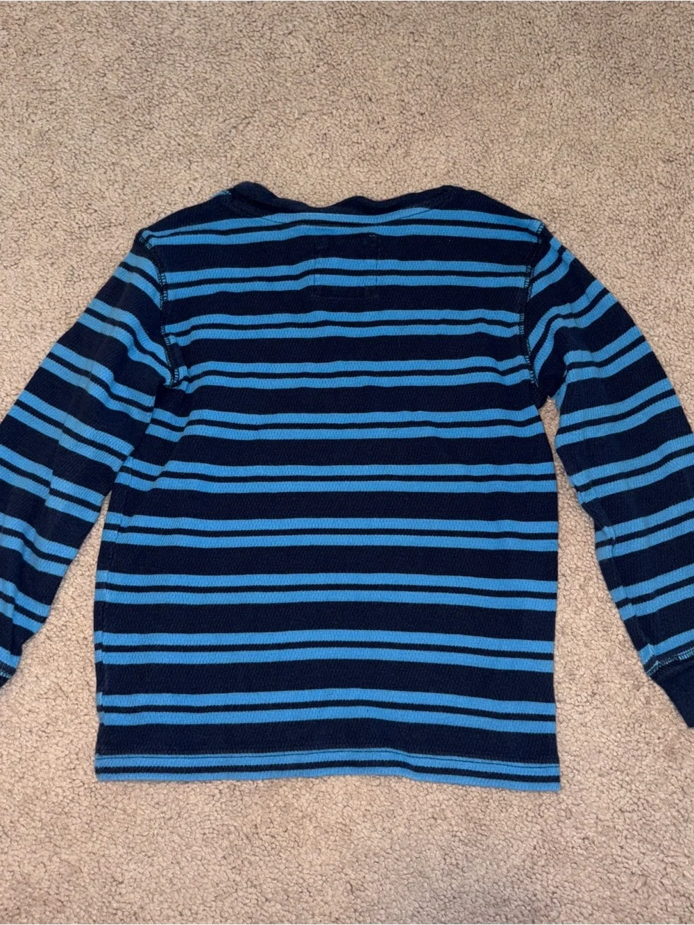 Boy’s Old Navy Navy and Bright Blue Striped Long Sleeve Tee Size: XS